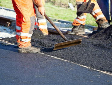 minor asphalt driveway repairs