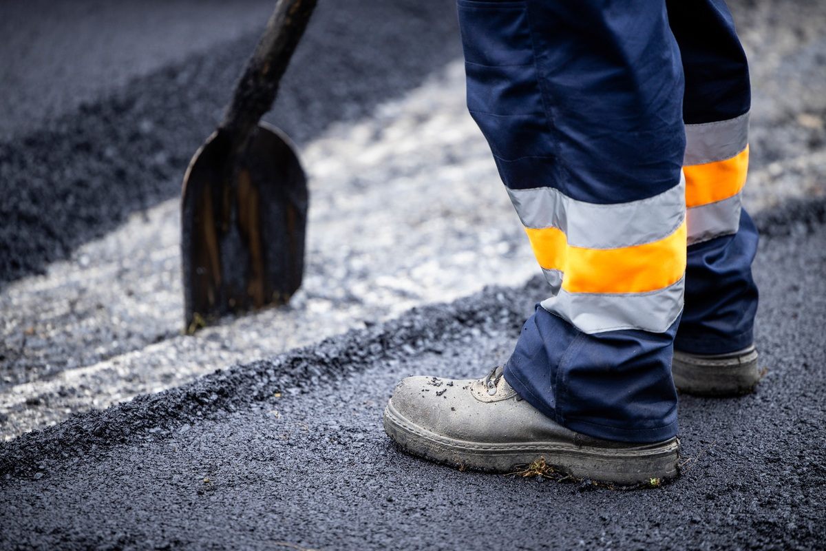 cost to replace an asphalt driveway